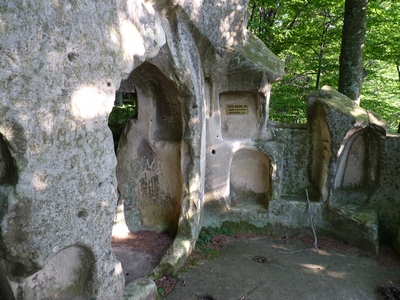 asezari rupestre din munti buzau