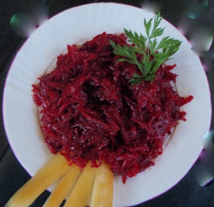 salata de sfecla rosie