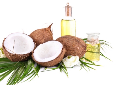 Uleiul de cocos te ajută să fii mai frumoasă