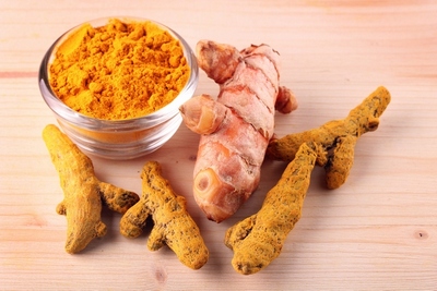 Curcumina din turmeric distruge celulele canceroase